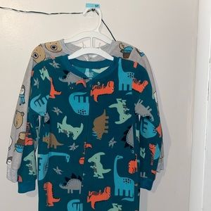 Kids 5T all in one body suit pajamas